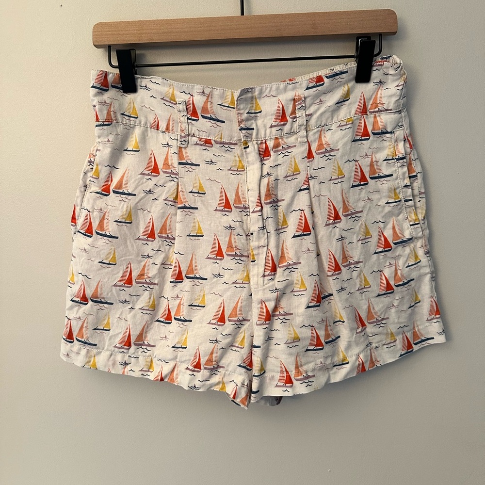 Cynthia Rowley White Linen Shorts with Red & Yellow Allover Sailboat Print